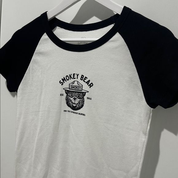 SMOKEY BEAR RAGLAN GRAPHIC BABY TEE - Picture 4 of 8